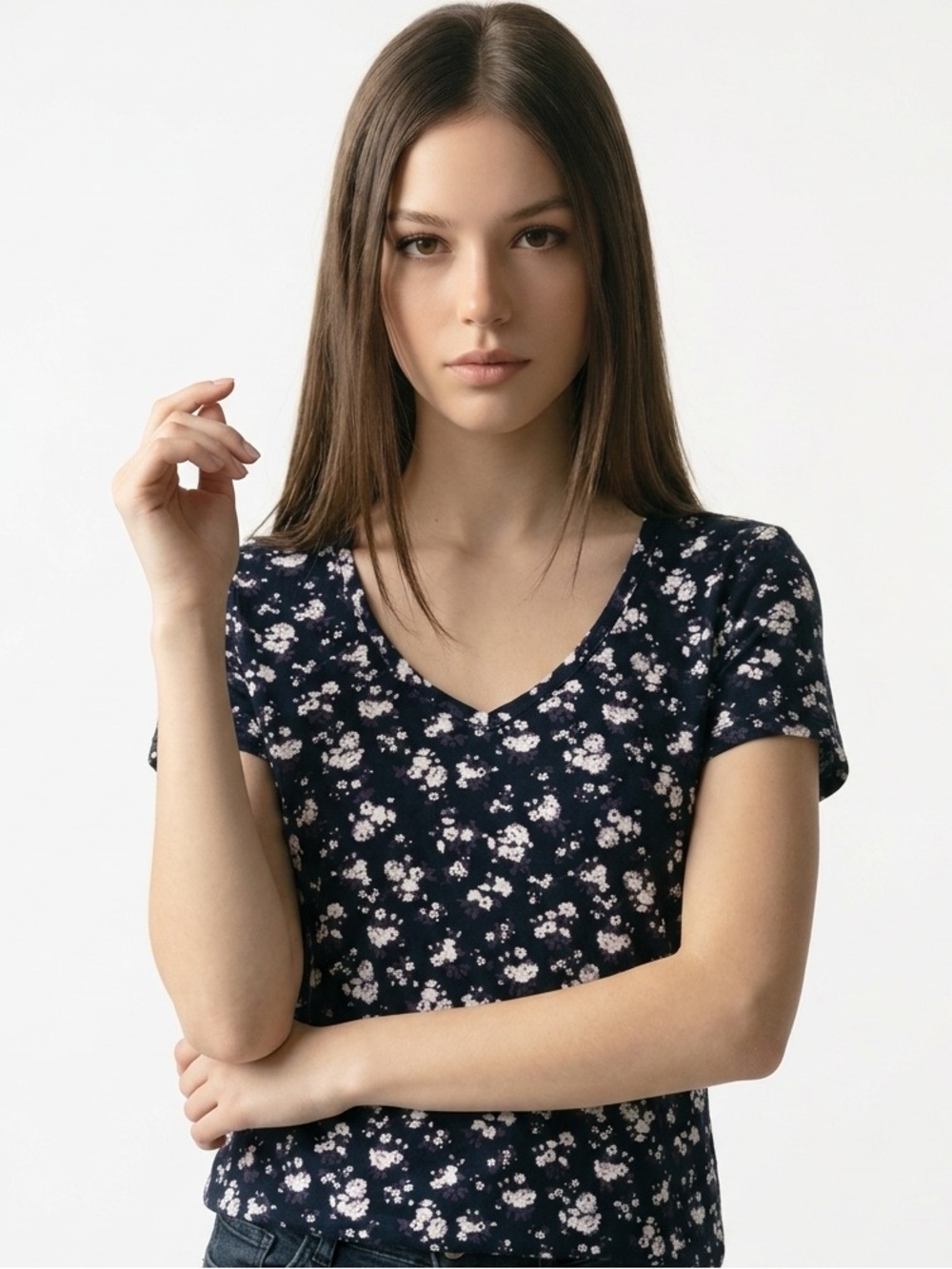 PINK VICTORIA’S SECRET | Floral Black White Purple V-Neck Tee Women's Size M